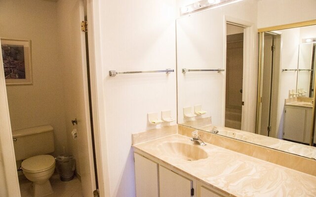 Clubview Country Club 2 Bedroom Condo