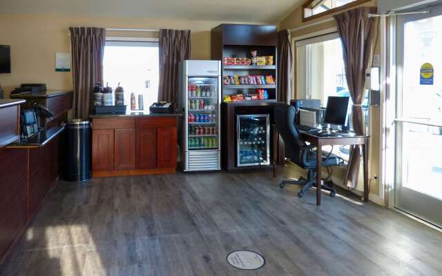 Rodeway Inn & Suites Ontario