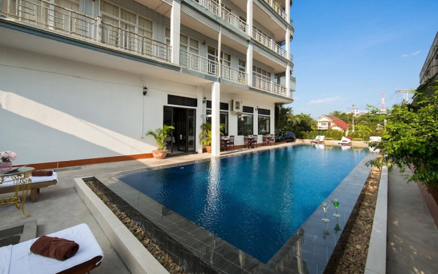 MK Royal Hotel