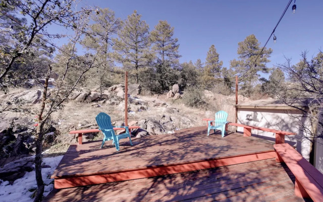 2 Mi to Whiskey Row: Tranquil Getaway w/ Deck!
