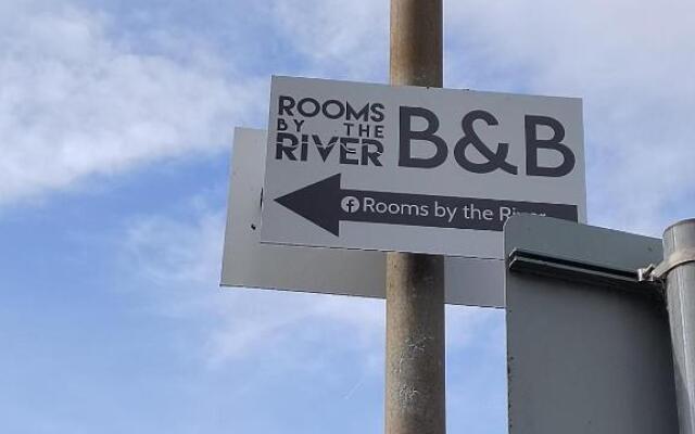 Rooms by the River at Glan Aber
