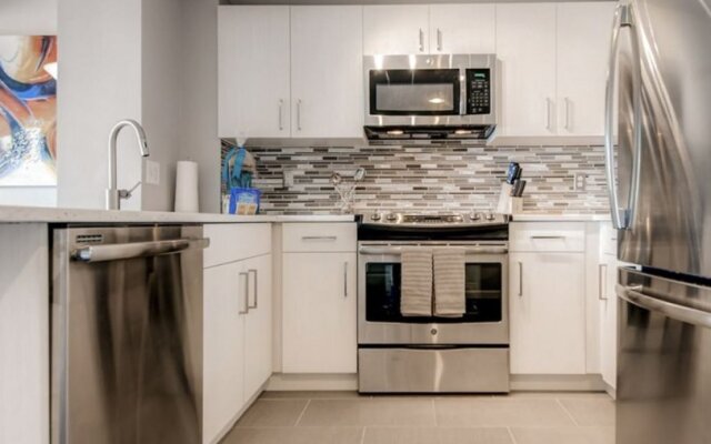 Global Luxury Suites At Seaport