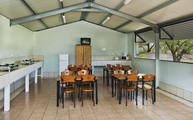 Acclaim Rose Gardens Beachside Holiday Park