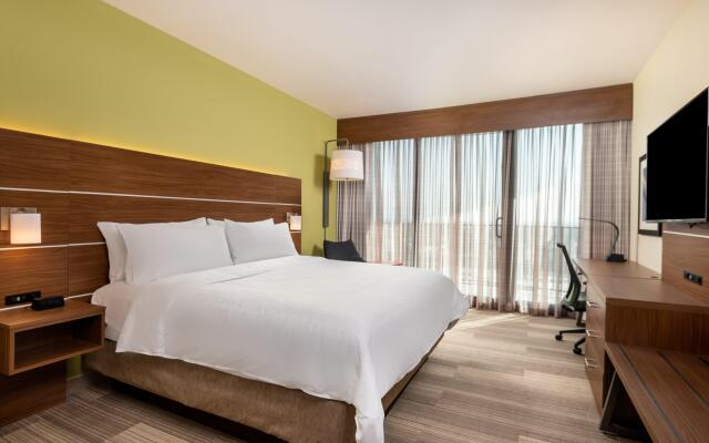 Holiday Inn Express And Suites Santa Ana - Orange County, an IHG Hotel