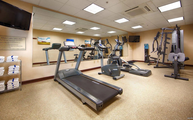 Green Mill Village Hotel & Suites, BW Signature Collection