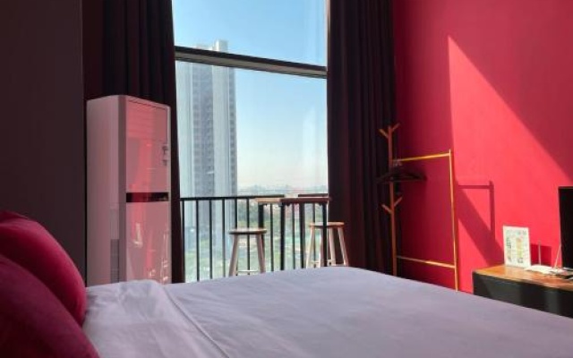 April Fair Duplex Apartment Guagnzhou South Railway Station Ao Yuan Yue Shi Dai Branch – Guest Rooms – Guangzhou