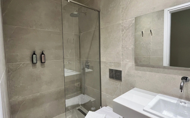 Elite Patras Suites