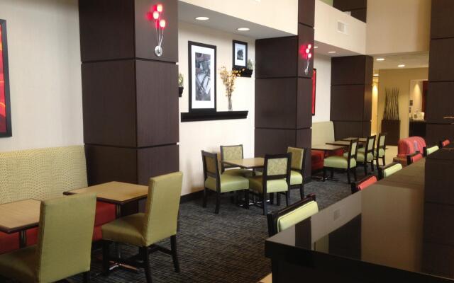Hampton Inn & Suites Tulsa/Tulsa Hills