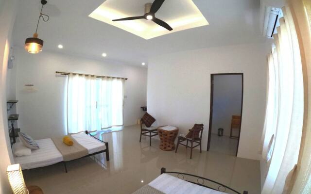 Divers Lodge Plumeria