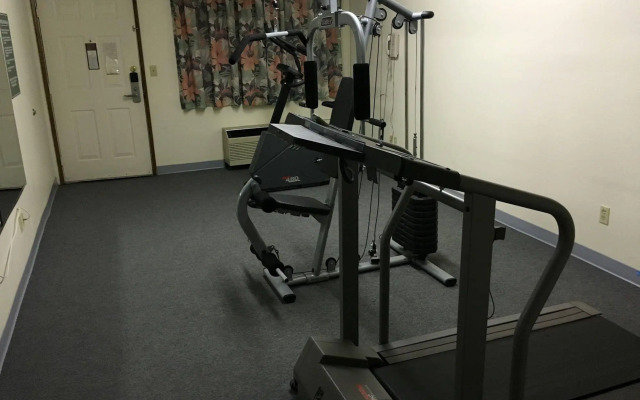 OYO Woodland Hotel and Suites