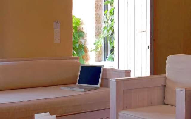 Notos Hotel