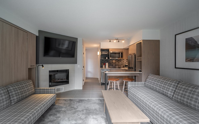 Lake Louise Inn, Alberta - Suites & Apartments