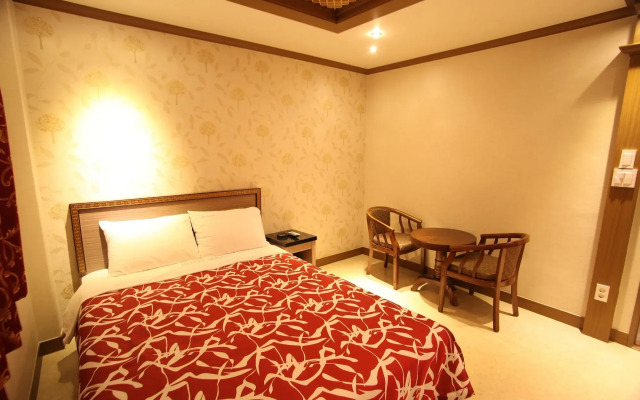Morice Hotel