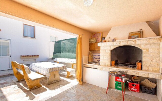 Beautiful Apartment in Vidalici With Wifi and 1 Bedrooms