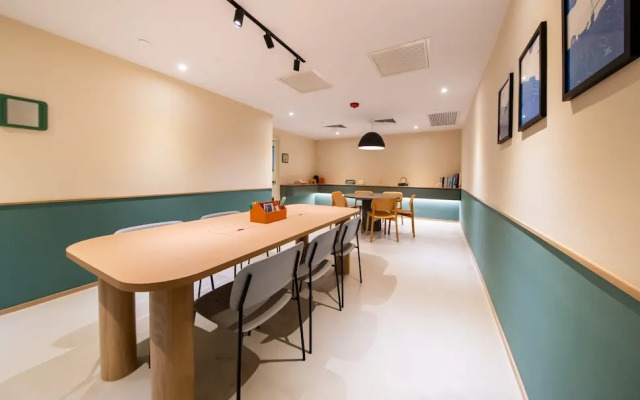 Weave Studios - Kowloon West