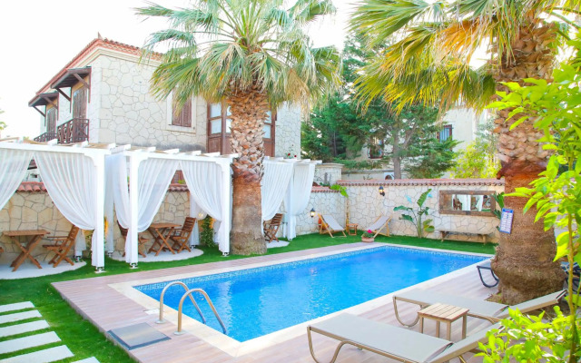 Alacati Balbadem Otel ( +13 ADULT ONLY)