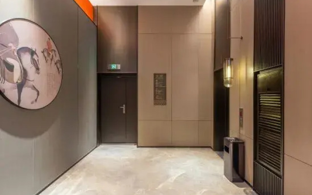Yicheng Hotel (Luoyang Longmen High-speed Railway Station University Town)