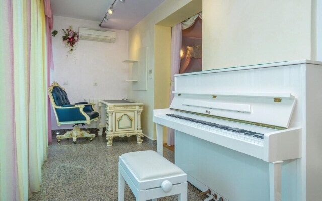 Stunning Home in Makarska with Hot Tub, Sauna & 9 Bedrooms
