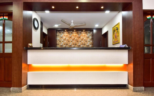 Hotel Dwaraka Inn