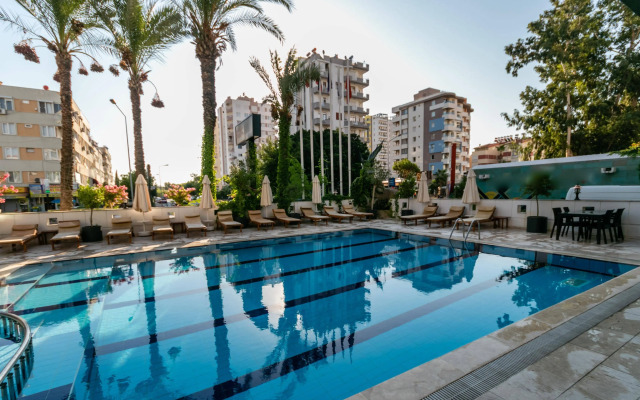 Lara Park Hotel