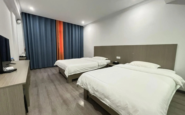 Bauhinia Hotel