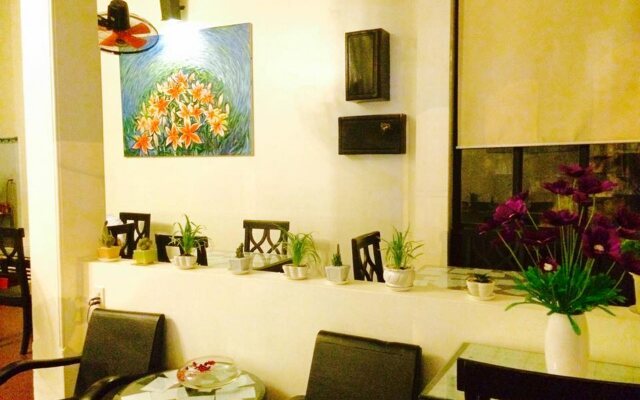 Ruby Bistro Hotel