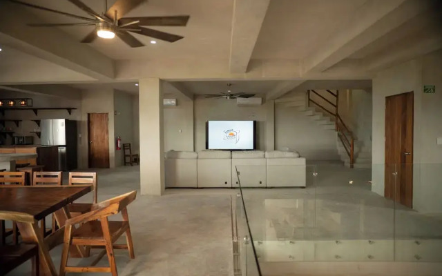 LaFamilia Casa and Suites