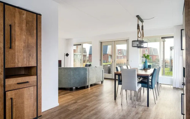 Spacious Holiday Home With Outdoor spa