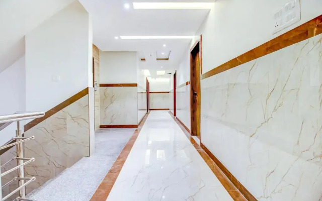 Fabhotel Prime Purple Orchid