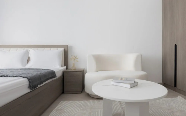 Shining studio in Laya Heights
