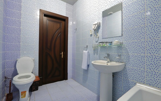 Hotel Seven Seasons