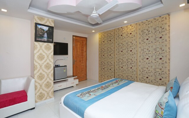 OYO 10558 Hotel Qlark