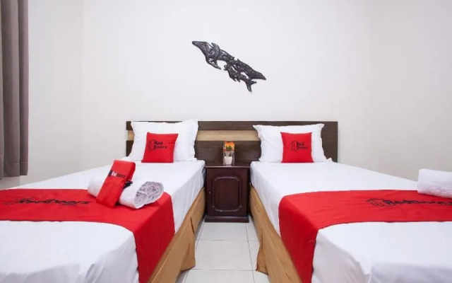 RedDoorz near Tugu Pahlawan Surabaya