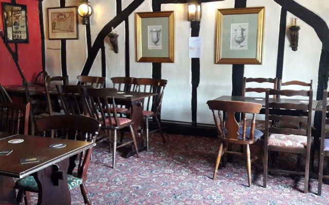 The Four Horseshoes
