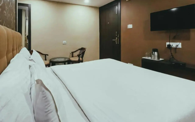 Hotel S L E Residency