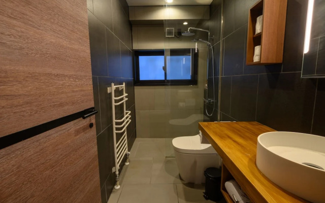 Tanuki Luxury Apartments