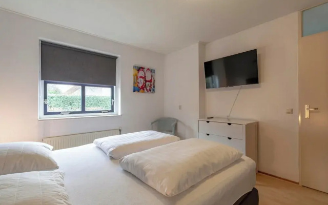 Holiday Home by Beach in Ooghduyne