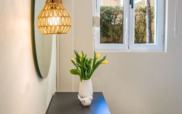 Gianthea Studios and Apt