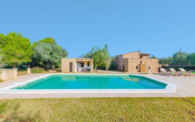 ES FIGUERAL - Villa with private pool in Campos. Free WiFi