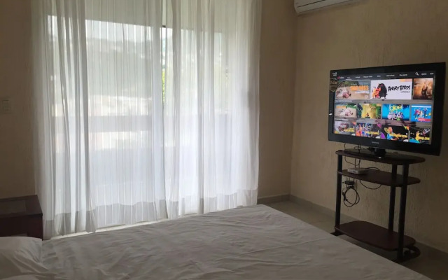 Adamaris Condo Condesa