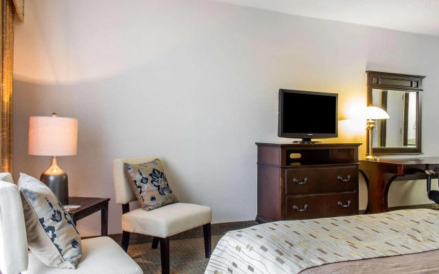 Clarion Hotel Philadelphia International Airport