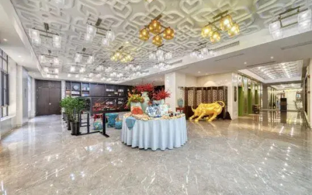 Haining Hotel