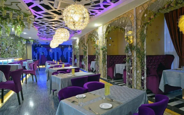 Vision Fashion Hotel