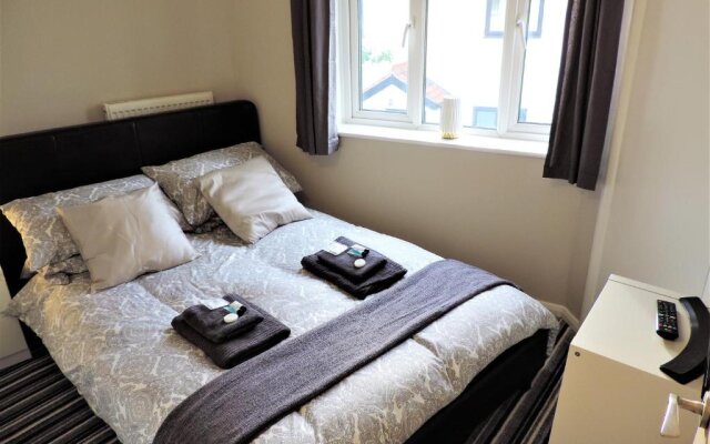1 Bed Bagshot Pennyhill Accommodation