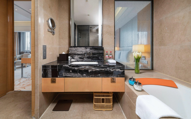 Holiday Inn Chengdu Oriental Plaza by IHG
