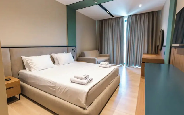 Green Light Hotel
