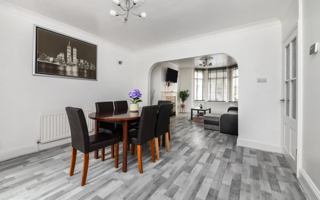 4br-10guests-parking-garden