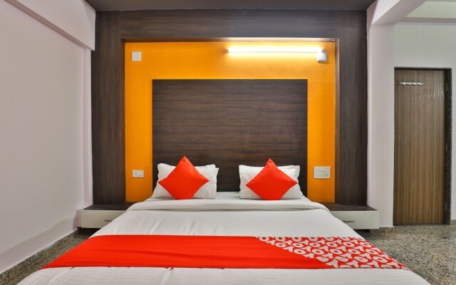 Hotel Ab Apple By OYO Rooms