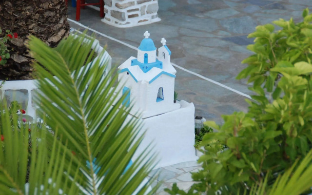 Vrohaki Studios & Rooms