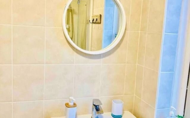 Cosy Classy 2-bed Maisonette, Village nr Newquay